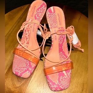 Antonio Melani peach ankle strap sandal | NWOB | 8M